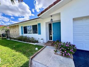 107 Winged Foot Ln, Boca Raton FL 33431