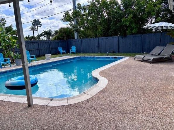 107 Winged Foot Ln, Boca Raton FL 33431