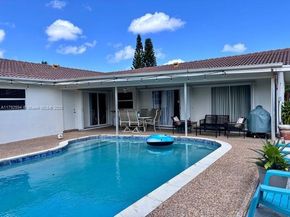 107 Winged Foot Ln, Boca Raton FL 33431
