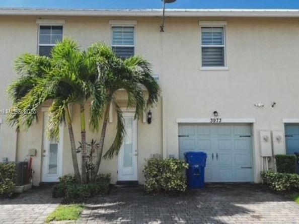 3973 Poinciana Ln, Hollywood FL 33021