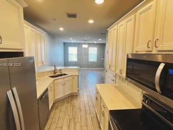 3973 Poinciana Ln, Hollywood FL 33021