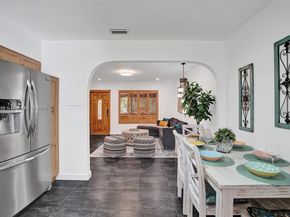 110 SW 5th St, Hallandale Beach FL 33009