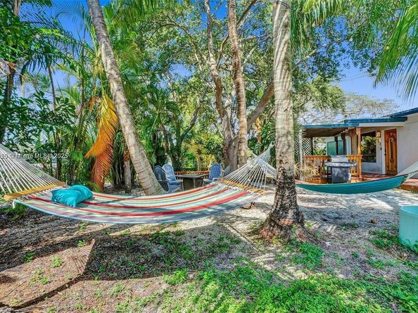 110 SW 5th St, Hallandale Beach FL 33009