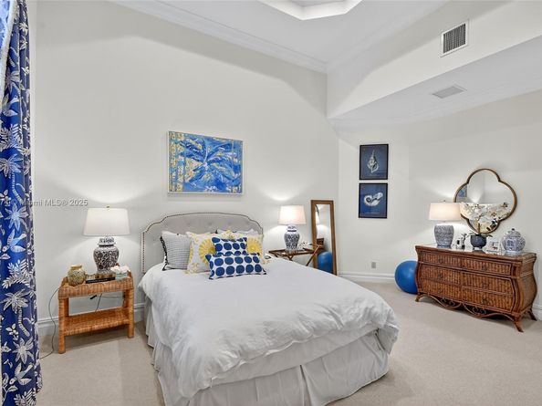 678 Hermitage Cir, Palm Beach Gardens FL 33410