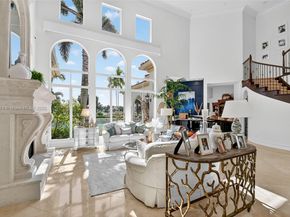 678 Hermitage Cir, Palm Beach Gardens FL 33410