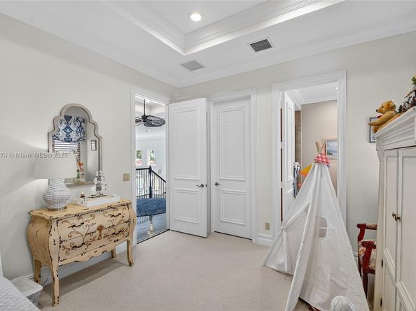 678 Hermitage Cir, Palm Beach Gardens FL 33410