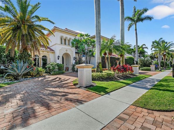 678 Hermitage Cir, Palm Beach Gardens FL 33410