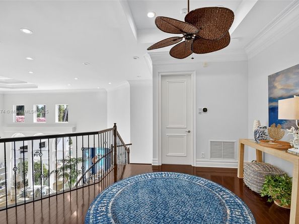 678 Hermitage Cir, Palm Beach Gardens FL 33410