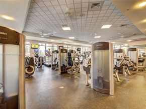 678 Hermitage Cir, Palm Beach Gardens FL 33410