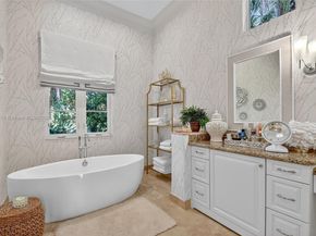 678 Hermitage Cir, Palm Beach Gardens FL 33410