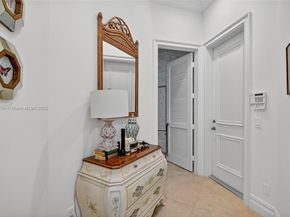 678 Hermitage Cir, Palm Beach Gardens FL 33410