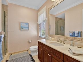678 Hermitage Cir, Palm Beach Gardens FL 33410