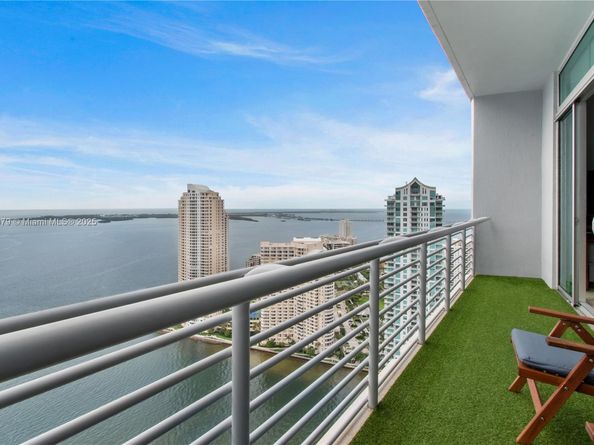 325 S Biscayne Blvd LPH26, Miami FL 33131