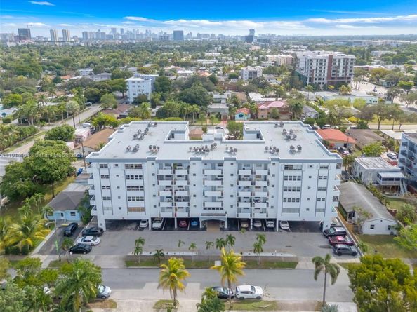 1720 Jefferson St 306, Hollywood FL 33020