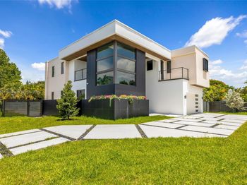 750 NE 16th Ave