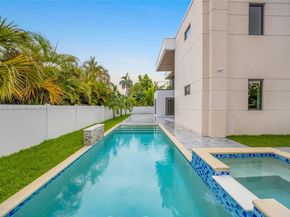 750 NE 16th Ave, Fort Lauderdale FL 33304