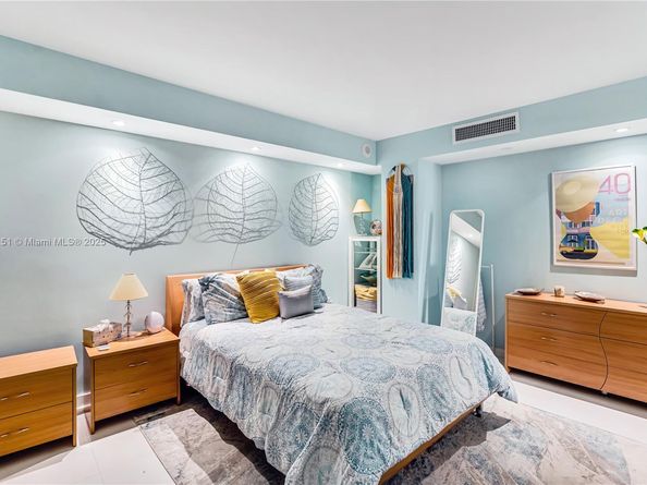 10155 Collins Ave 606, Bal Harbour FL 33154