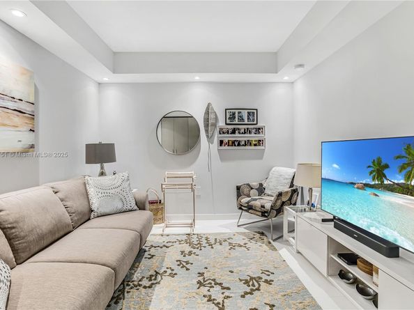 10155 Collins Ave 606, Bal Harbour FL 33154