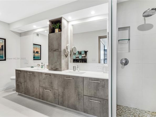 10155 Collins Ave 606, Bal Harbour FL 33154