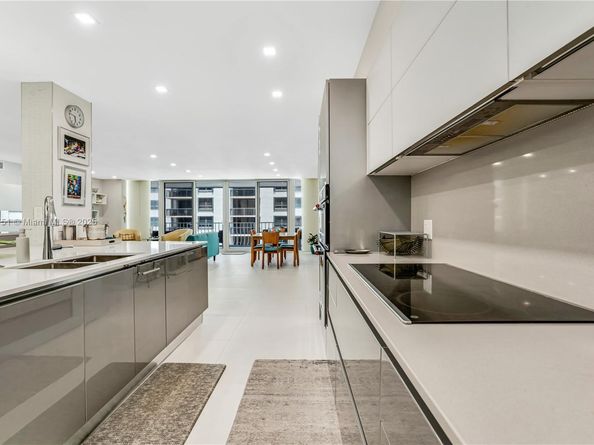 10155 Collins Ave 606, Bal Harbour FL 33154
