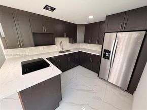 3527 NW 17th St, Miami FL 33125