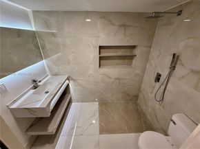 3527 NW 17th St, Miami FL 33125