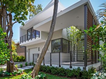 510 NE 52nd St