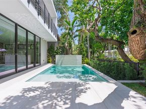 510 NE 52nd St, Miami FL 33137