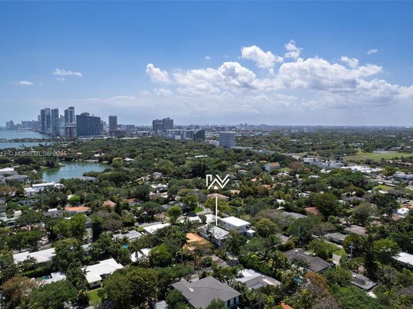 510 NE 52nd St, Miami FL 33137
