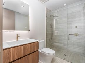510 NE 52nd St, Miami FL 33137