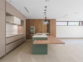 510 NE 52nd St, Miami FL 33137