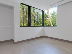 510 NE 52nd St, Miami FL 33137