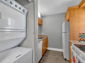908 Twin Lakes Dr 8C, Coral Springs FL 33071