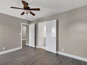 908 Twin Lakes Dr 8C, Coral Springs FL 33071