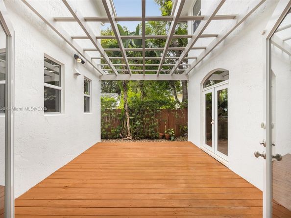 4065 Battersea Rd, Coconut Grove FL 33133