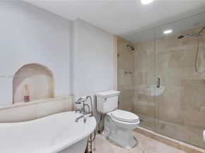 3500 Mystic Pointe Dr 1407, Aventura FL 33180