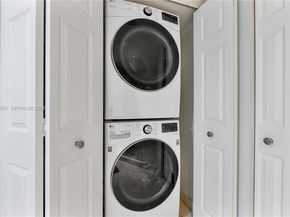 3500 Mystic Pointe Dr 1407, Aventura FL 33180