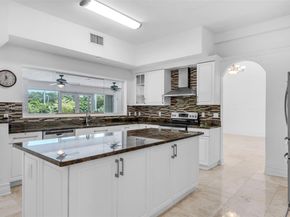 10201 SW 62nd St, Miami FL 33173