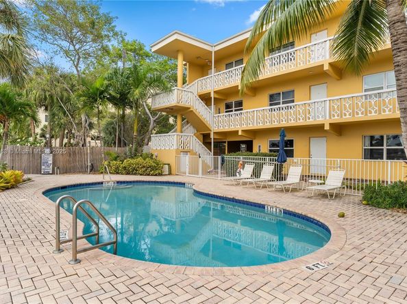 815 Middle River Dr 218, Fort Lauderdale FL 33304