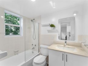 815 Middle River Dr 218, Fort Lauderdale FL 33304