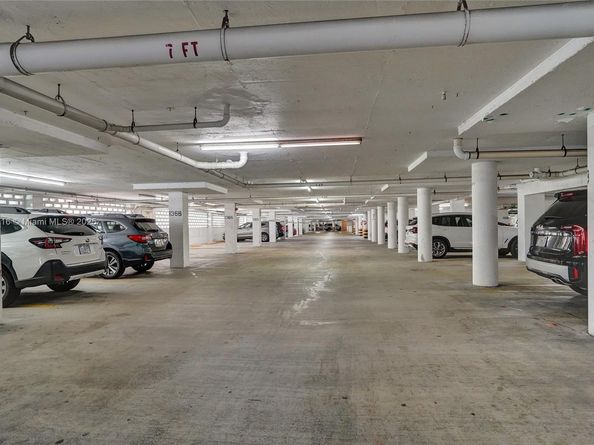 2500 Parkview Dr 1811, Hallandale Beach FL 33009