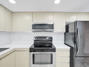 2500 Parkview Dr 1811, Hallandale Beach FL 33009