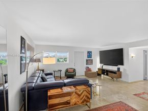 801 Meridian Ave PHB, Miami Beach FL 33139