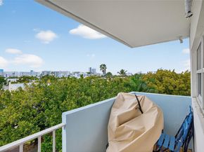 801 Meridian Ave PHB, Miami Beach FL 33139