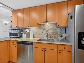 801 Meridian Ave PHB, Miami Beach FL 33139