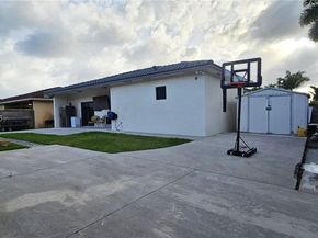 21203 SW 124th Pl, Miami FL 33177