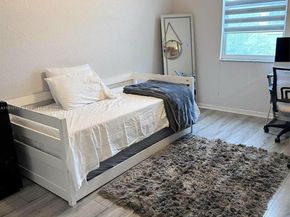 10577 NW 56th Pl, Coral Springs FL 33076