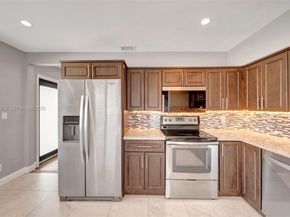 7470 SW 37th St, Miami FL 33155