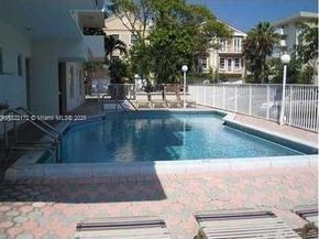 3860 NE 170th St 412, North Miami Beach FL 33160