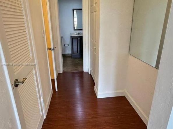 3860 NE 170th St 412, North Miami Beach FL 33160